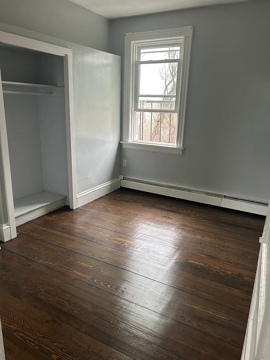 Building Photo - 710 Charles St #1