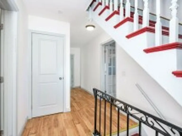 7 Dexter St — Photo 3