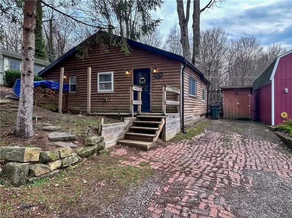 32031 Elm St, Hanoverton, OH 44423
