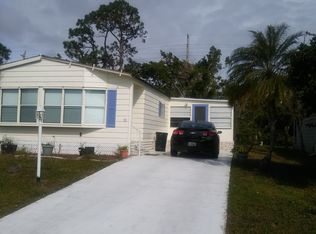 25 Flores Del Norte, Fort Pierce, FL 34951