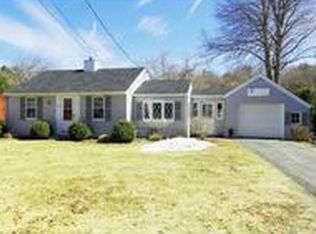 76 North St, Mattapoisett, MA 02739