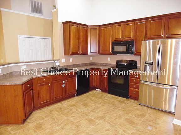 2nd image of 422 Plamondon Dr