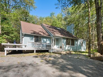 1270 Longrifle Rd, Pocono Pines, PA, 18350