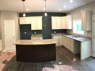 100 Briarwood Ct, Greencastle, IN 46135