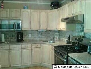 2nd image of 726 Long Branch Ave