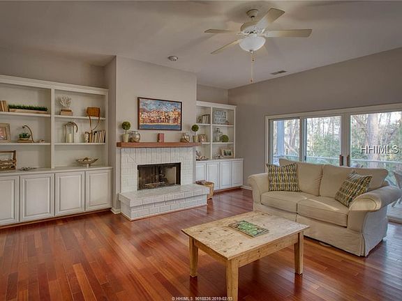 3rd image of 44 Forest Lake Dr