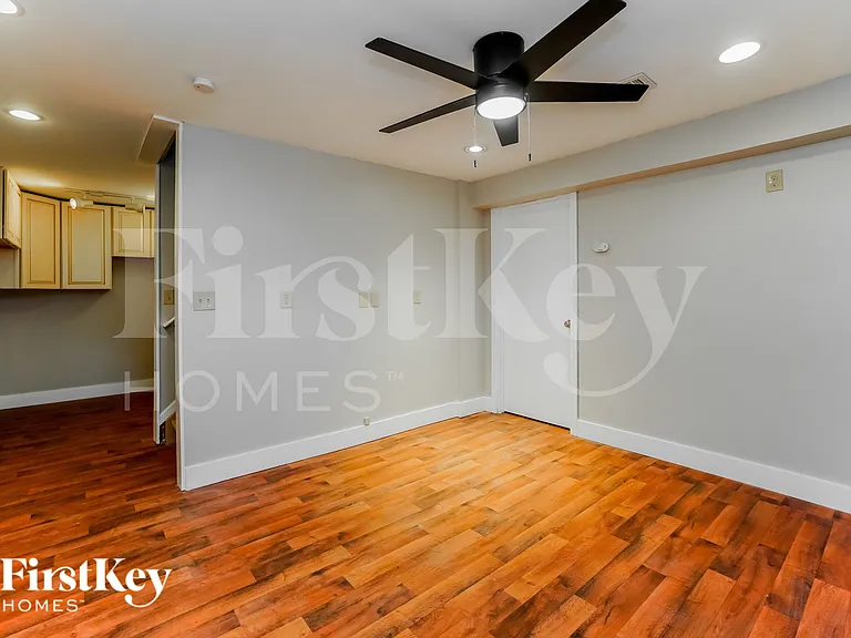 7809 Astra Cir — Photo 14
