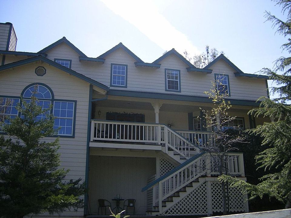 Beautiful foothills home
