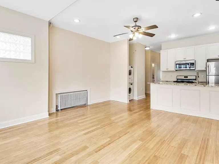327 70th St #2B — Photo 3