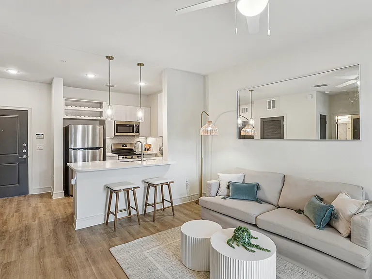 Sopra Luxury Living — Photo 32