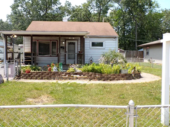 3168 Pulaski St, New Chicago, IN 46342