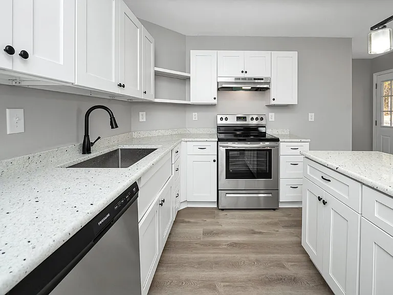 85 Smith Glen Dr — Photo 34