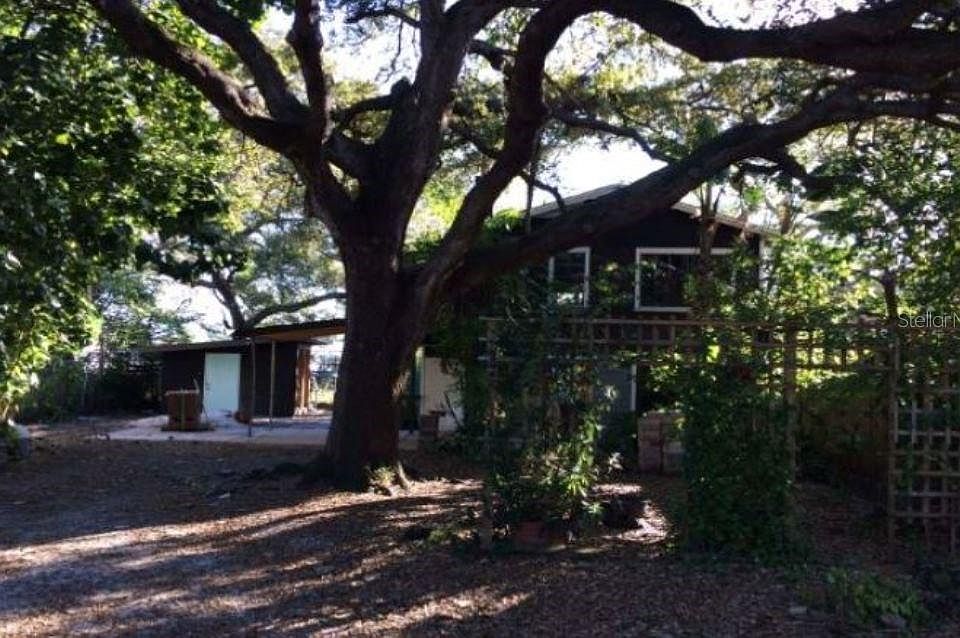 1st image of 1824 Gillespie Ave