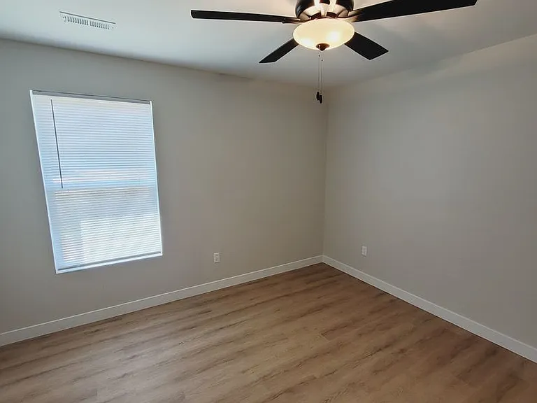4604 Alan Ln. — Photo 8