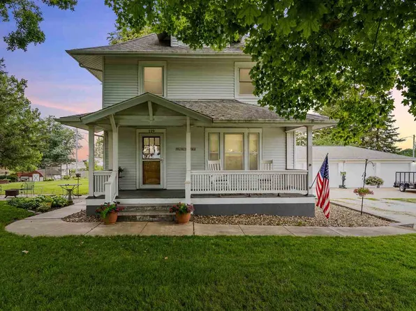 119 Summit Ave NE, Swisher, IA 52338