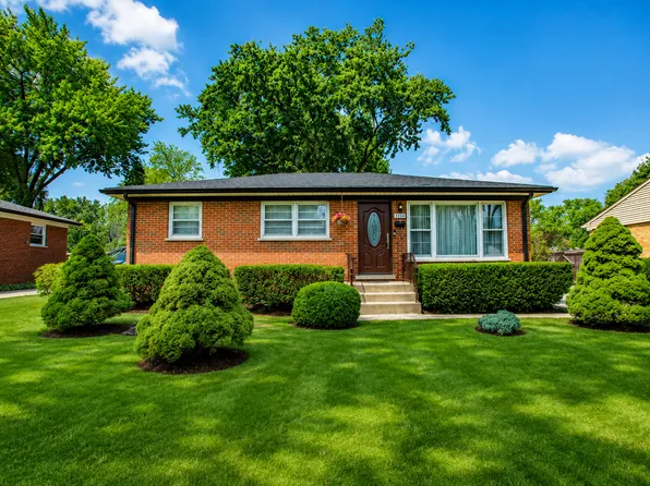 1114 S Birch Dr, Mount Prospect, IL 60056