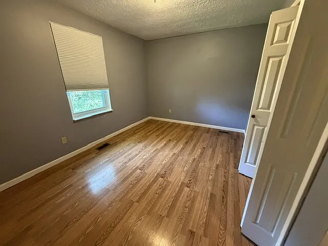 702 Rodeo Rd — Photo 15