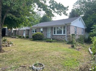 1557 Lakeview Cir, Morristown, TN 37814