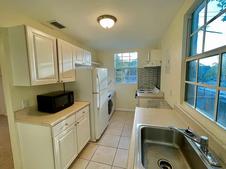 5555 Garden Ave #2 — Photo 7