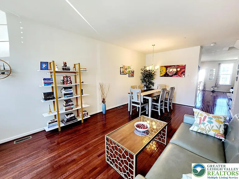 4620 Woodbrush Way — Photo 6