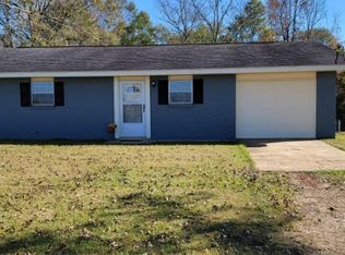 281 S Valley Rd, Poplarville, MS 39470