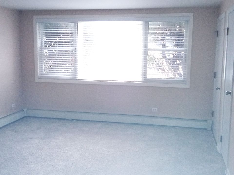 1st image of 250 Wayne Ct APT 1