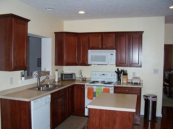 5th image of 7711 Tuscarora Pl