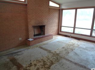 2302 Pershing Dr, Hays, KS 67601