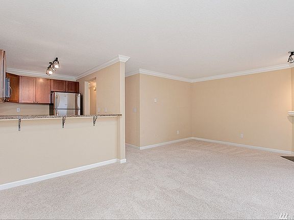 2nd image of 1011 156th Ave NE Unit 318