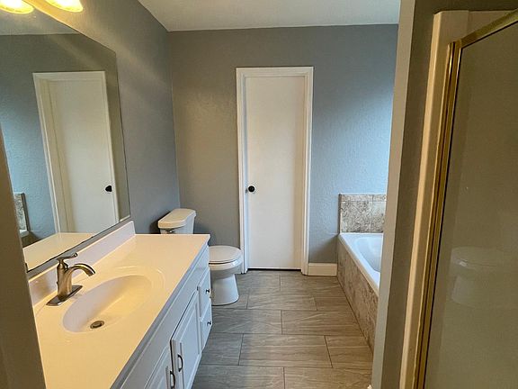 5th image of 4613 Saint Thomas Pl