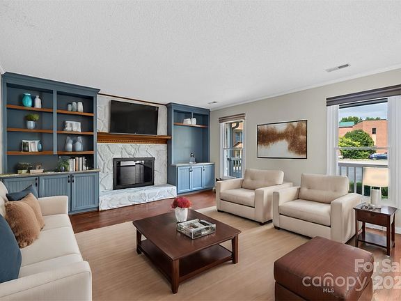 2nd image of 817 Mitchell Ave