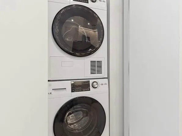 647 Willoughby Avenue image 8 of 8