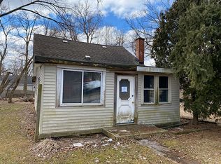 805 W Friendly Ave, McHenry, IL 60051