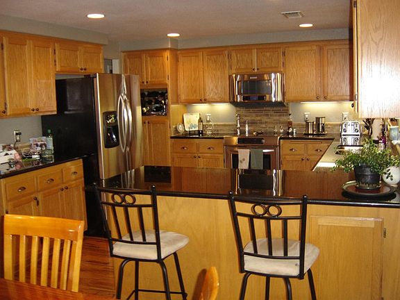 5th image of 2613 Saint James Way