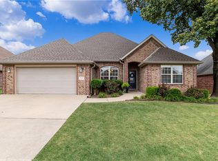 1131 Torbay Trce, Centerton, AR 72719