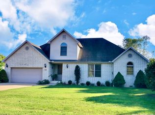 1503 Hemingway Dr, Monett, MO 65708