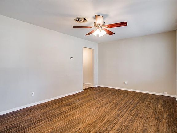 5th image of 4605 Black Oak Ln