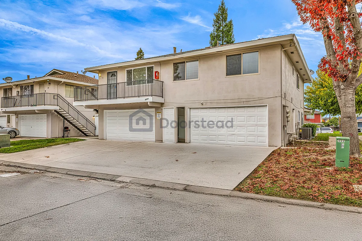 Building Photo - 4520 Greenholme Dr #4