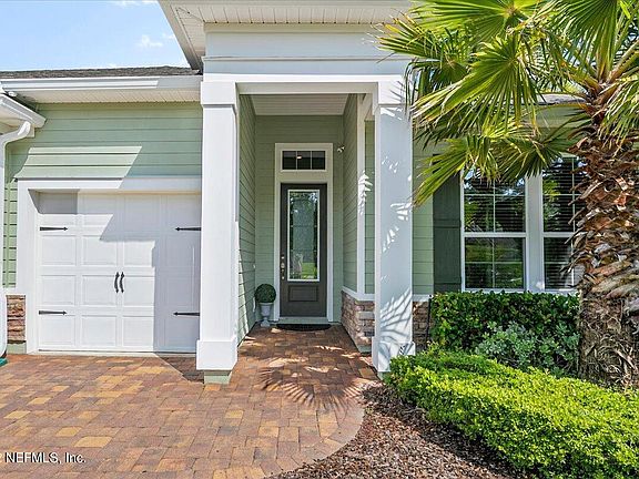 3rd image of 781 Aspen Leaf Dr