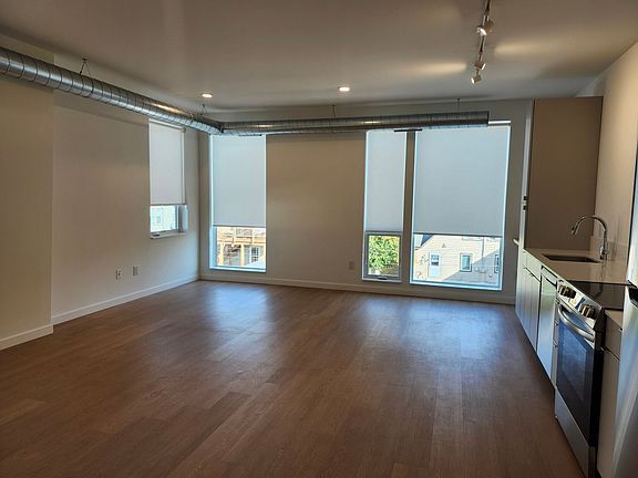 5th image of 2611 2nd Ave S #302