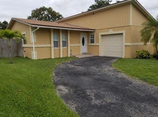 8291 SW 8th St, North Lauderdale, FL 33068
