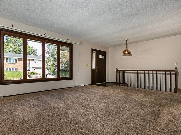 2nd image of 2095 Admiral St