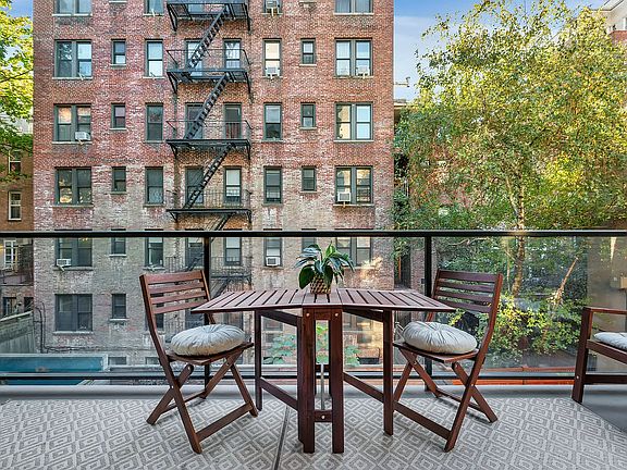 3rd image of 134 W 83rd St #2
