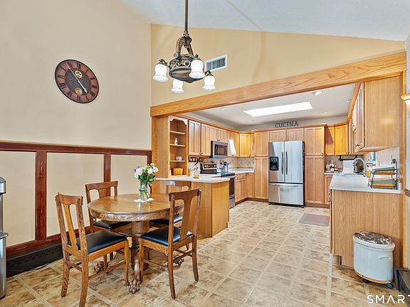 2nd image of 117 Whispering Hill Road