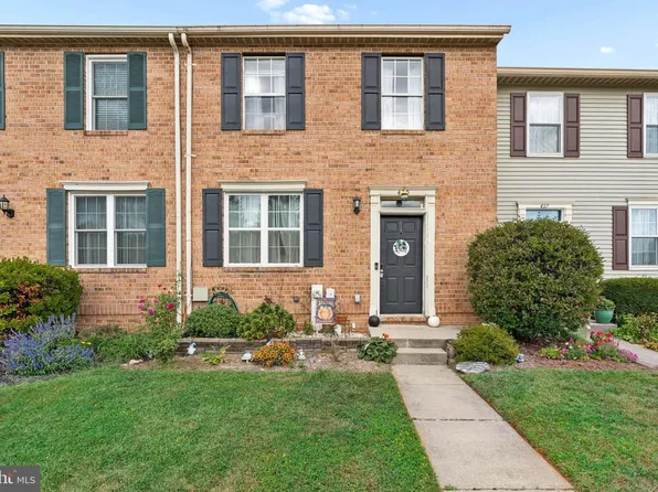 430 Logan Dr, Westminster, MD 21157