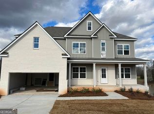 562 Laurel Cove Dr, Hoschton, GA 30548