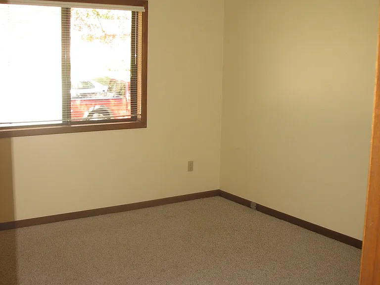 210 Friendship St — Photo 6