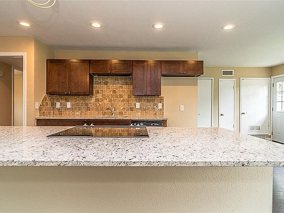 3rd image of 11748 Coral Hills Pl