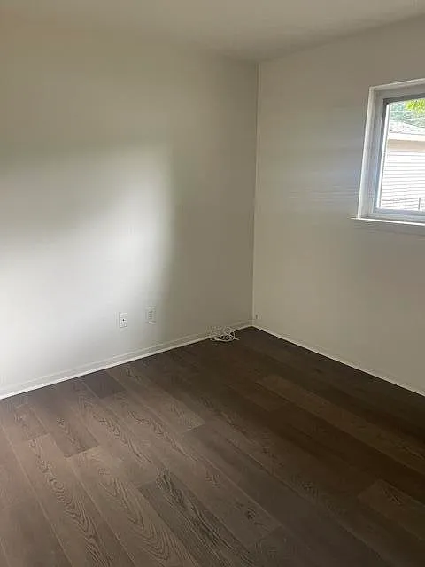 3 bed, 1.5 bath, 1215 sqft, $1,700 — Photo 4