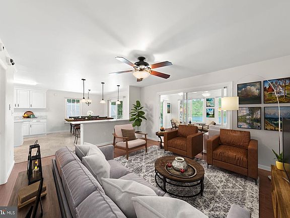 4th image of 24051 Snug Harbor Cir